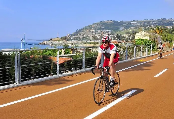 Corso Ξενοδοχείο 2*